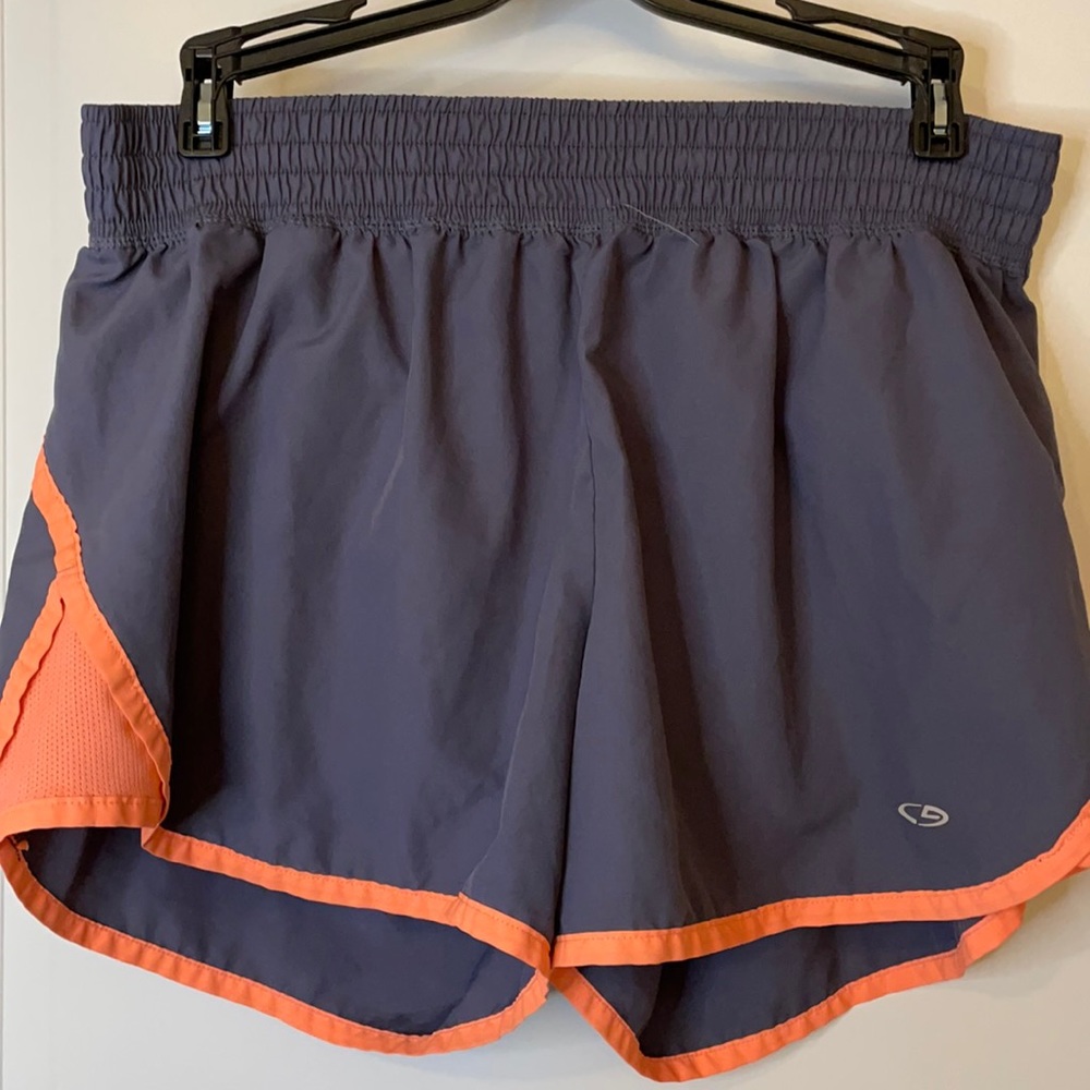 SZ L champion running shorts